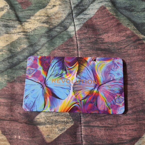 Makeup Revolution Forever Flawless “Digi Butterfly” Eyeshadow Palette 🦋✨ - Picture 3 of 3